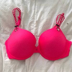 Bright pink Victoria’s Secret bra 34DD